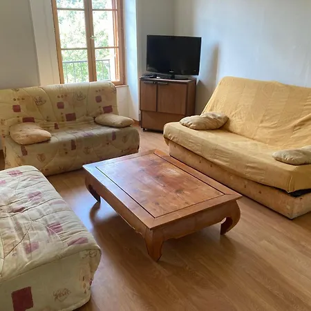 En Rez-de-jardin Appartement Pontgibaud